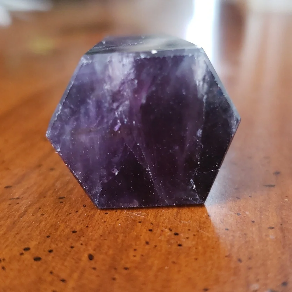 Little amethyst tower pyramid - Picture 5 of 9